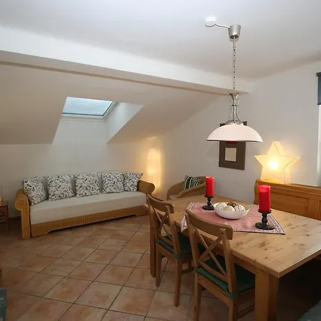 Edith Apartment *