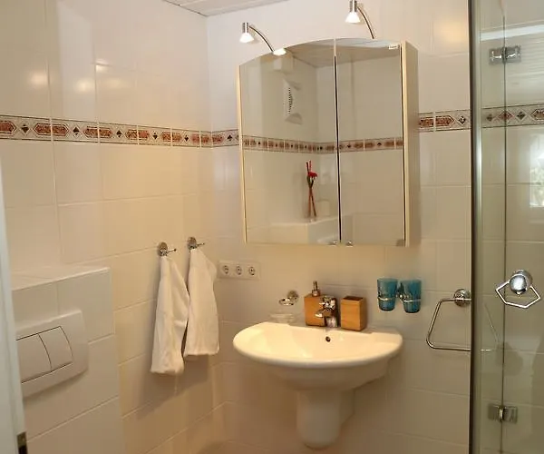 Edith * Τσελ αμ Ζέε